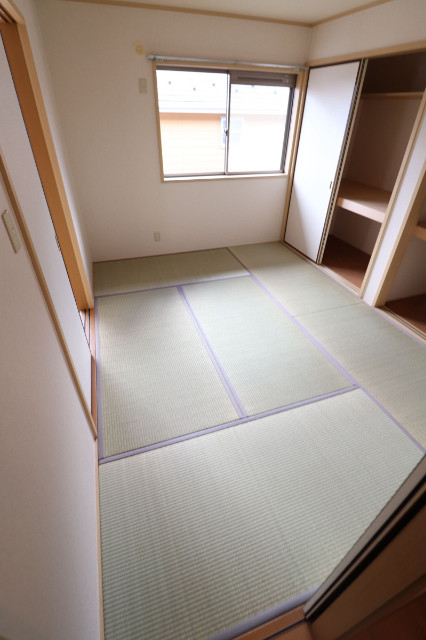 その他　押入れ収納のある6帖の和室です