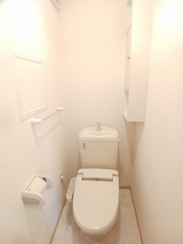 トイレ　コンパクトで使いやすいトイレです