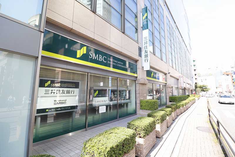 銀行　（銀行）まで800m
