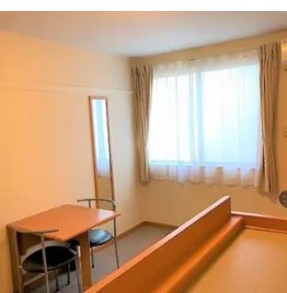 居室・リビング　明るいお部屋です、