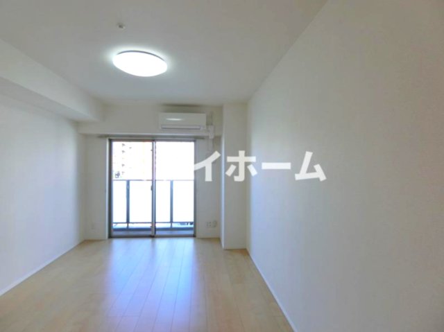 居室・リビング　同建物内、別のお部屋の参考写真になります。