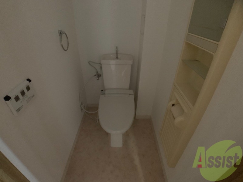 トイレ　バス・トイレ別でお掃除しやすいですよ～。
