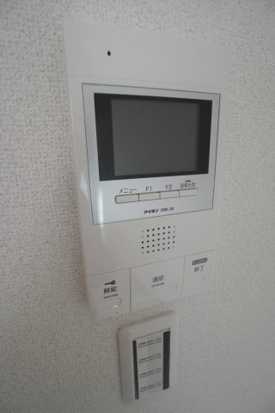 セキュリティ　TVモニター付きインターホン