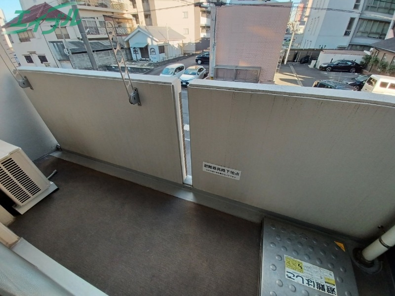 バルコニー　同物件別部屋の写真