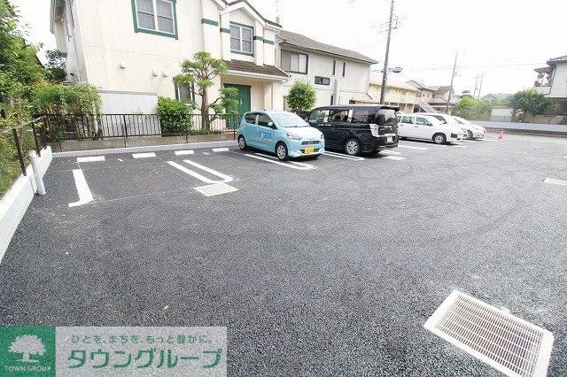 駐車場　駐車場