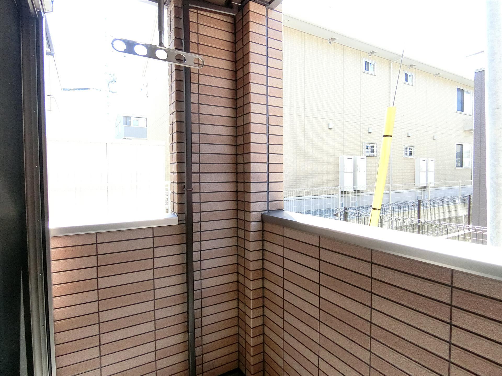 バルコニー　南西向きで日当たりのよいバルコニーです♪