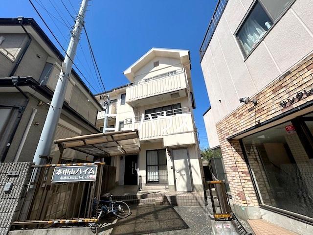 建物外観　隠れ家的環境のマンションです
