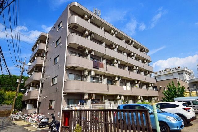 建物外観　★南向きで陽当たりが良いですよ★