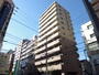 建物外観　見上げるほどの存在感！