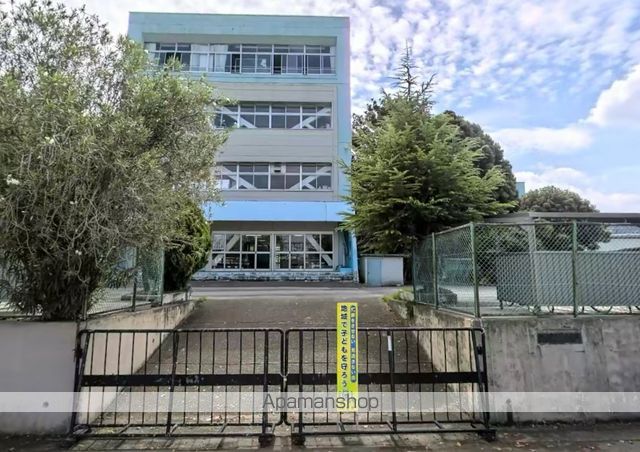 中学校　三郷市立栄中学校（中学校）まで486m