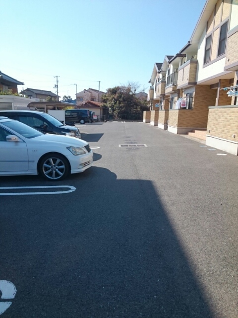 駐車場　駐車場