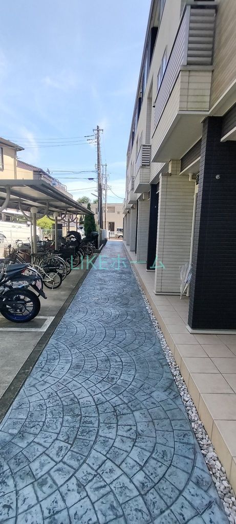 エントランス　駐車場