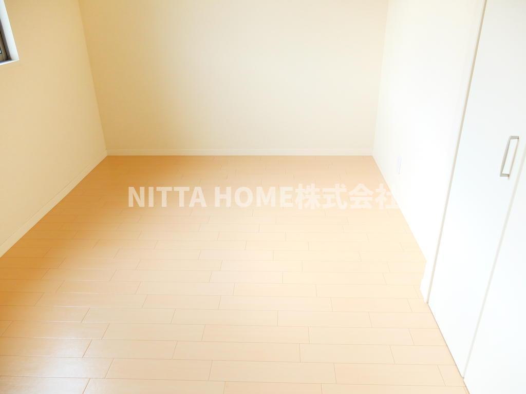 その他部屋・スペース　洋室は５．３帖と６．４帖の２部屋あります◇