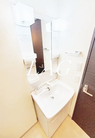 洗面設備　独立洗面台です。