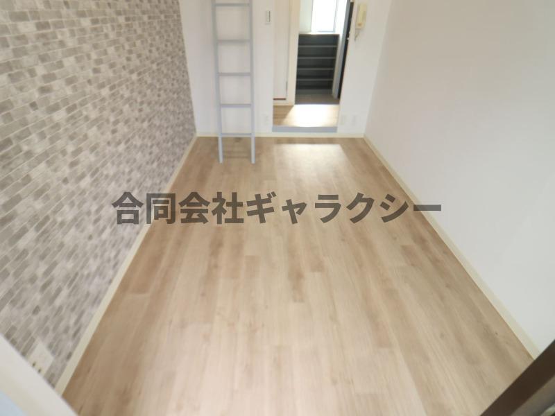 居室・リビング　オシャレな内装の洋室