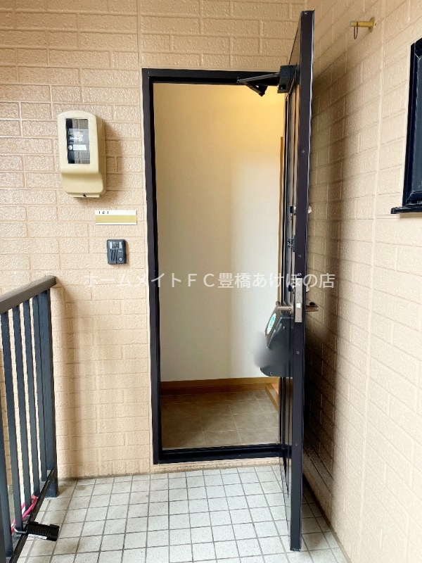 玄関　同型別部屋写真