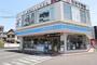コンビニ　ローソン鹿児島鴨池一丁目店（コンビニ）まで144m