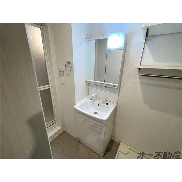 洗面設備　洗髪洗面化粧台