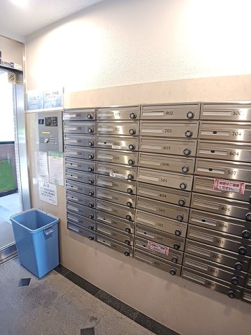 エントランス　毎日通るエントランスはこのようになっています