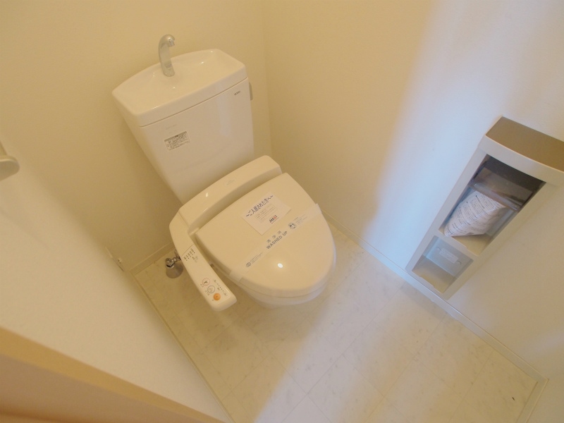 トイレ　※同じ間取りの別部屋のお写真です※