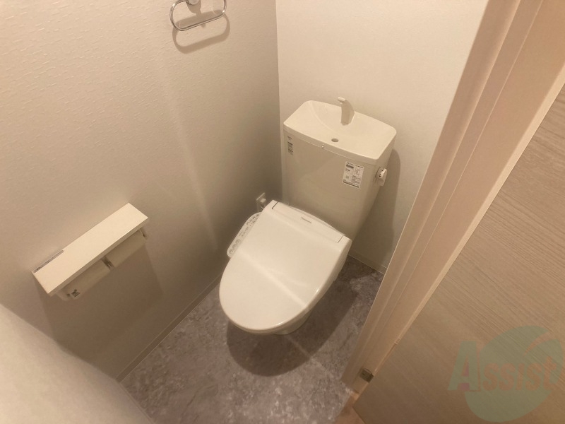 トイレ　ウォシュレット機能がついたトイレ。安心して使用できますね。