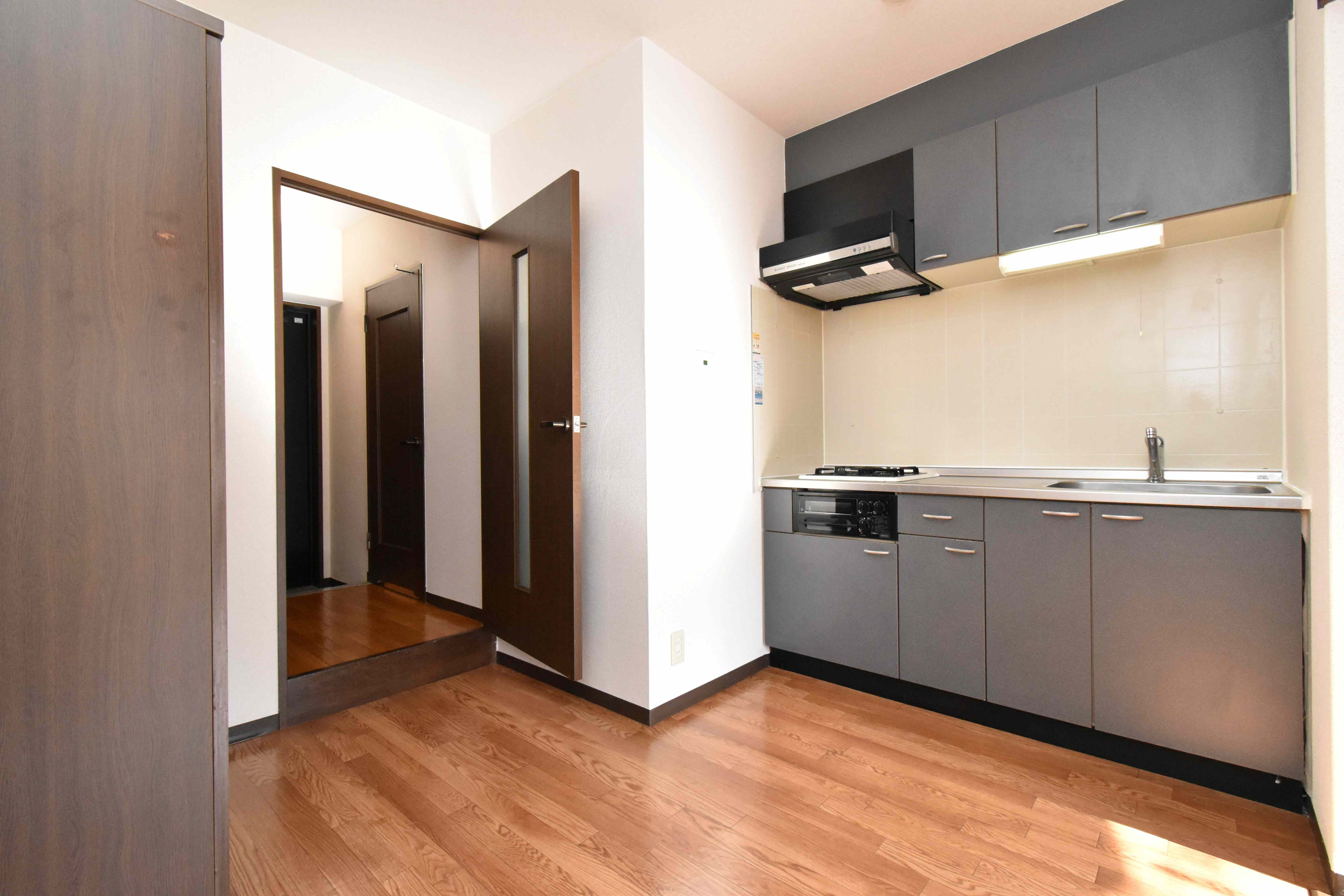 キッチン　※同建物の別のお部屋の写真です。