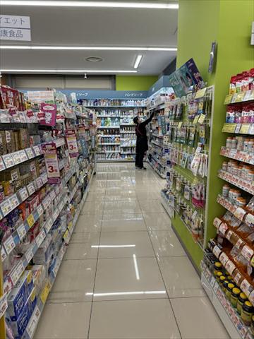 ドラックストア　ウエルシア神田小川町店（ドラッグストア）まで544m