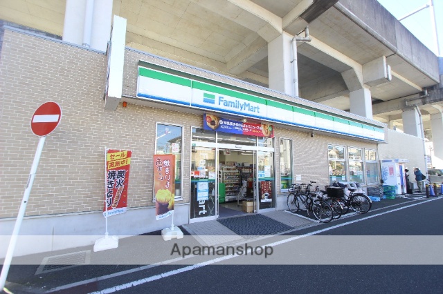 コンビニ　ファミリーマート（コンビニ）まで308m