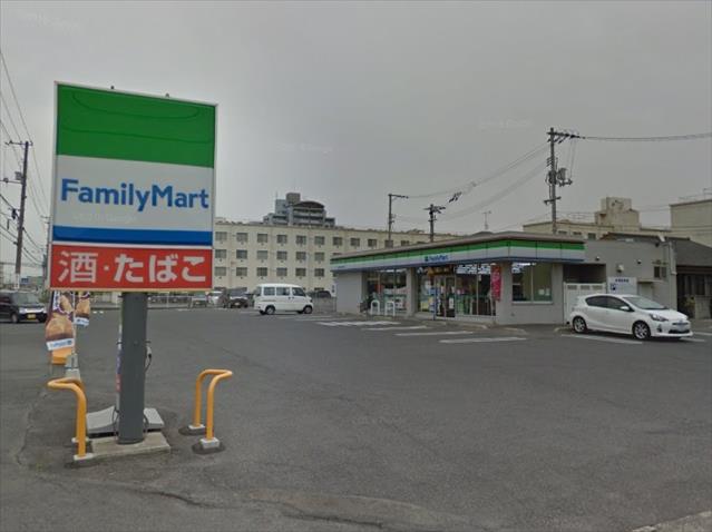 コンビニ　ファミリーマート（コンビニ）まで487m