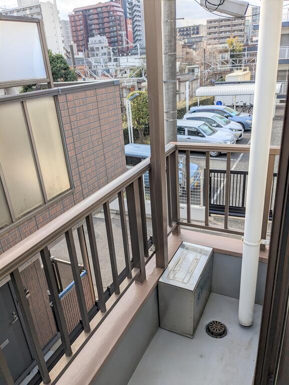 バルコニー　大バルコニーと小バルコニーがあり
