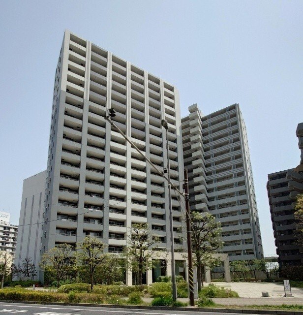 建物外観　オートロック完備