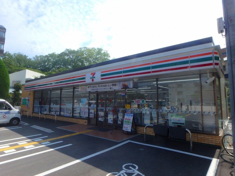 コンビニ　550（コンビニ）まで192m