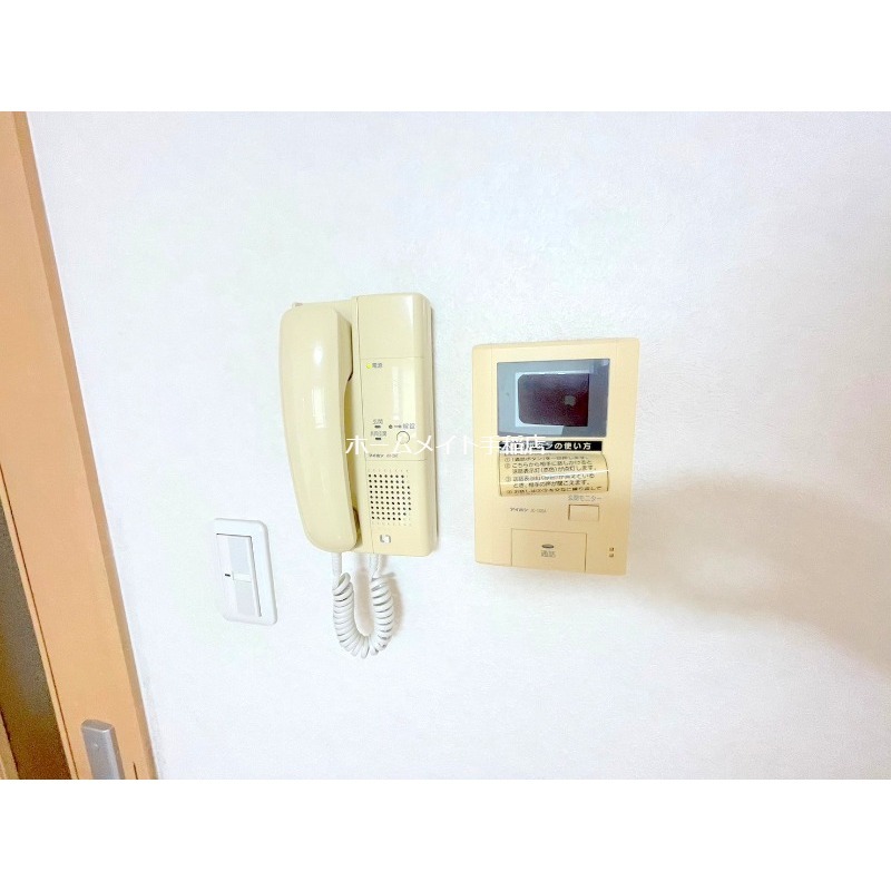 セキュリティ　モニター付きインターホンで安心です♪