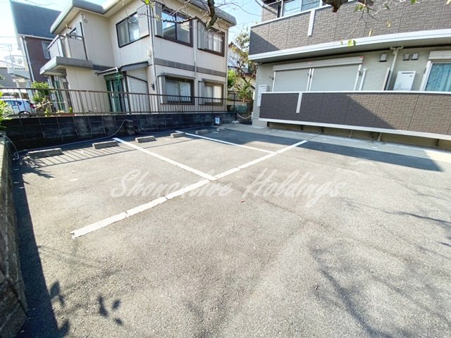 その他共有部分　駐車場あり♪