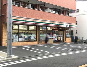 コンビニ　セブンイレブン鶴見市場東中店（コンビニ）まで130m