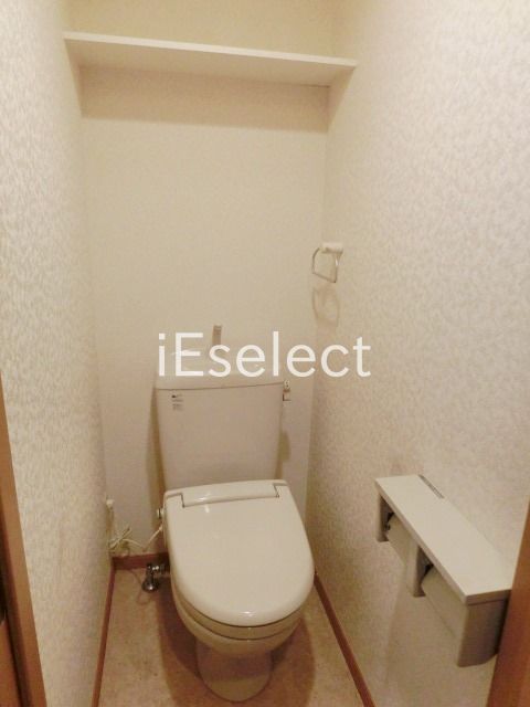 トイレ　温水洗浄便座付きです