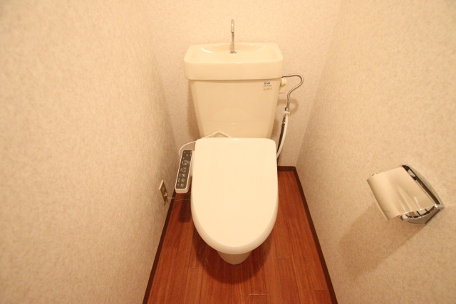 トイレ　別室の参考写真です。※現況優先