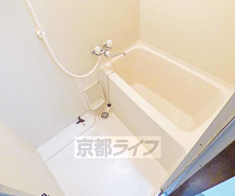 バス・シャワールーム　綺麗なお風呂です。