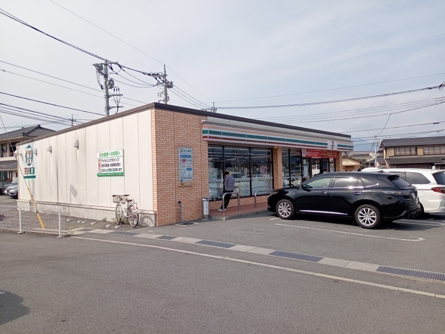 コンビニ　セブンイレブン甲斐竜王駅前店（コンビニ）まで170m