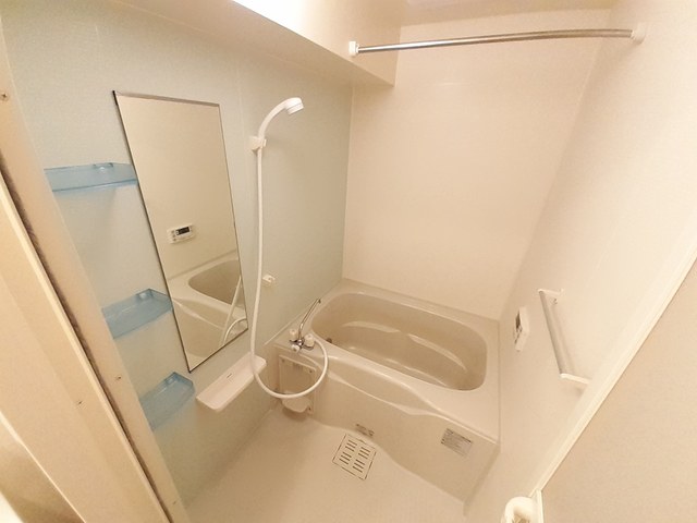 バス・シャワールーム　※同タイプ写真
