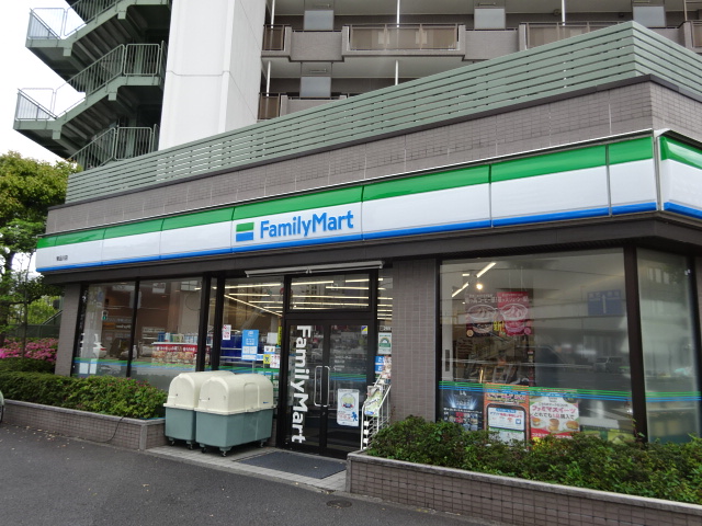 コンビニ　ファミリーマート東品川店（コンビニ）まで329m