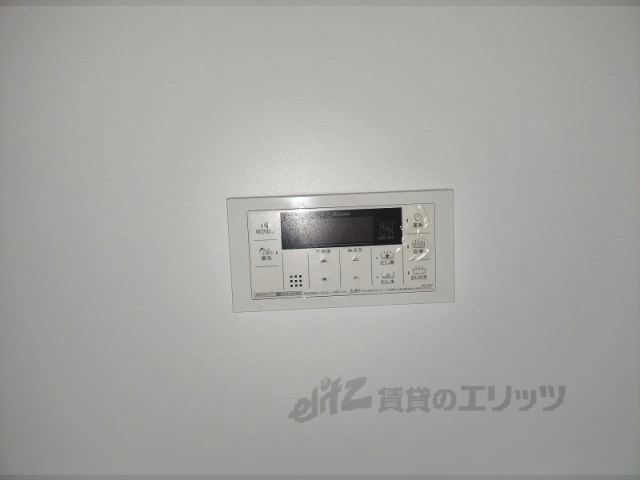 その他設備　給湯器リモコン