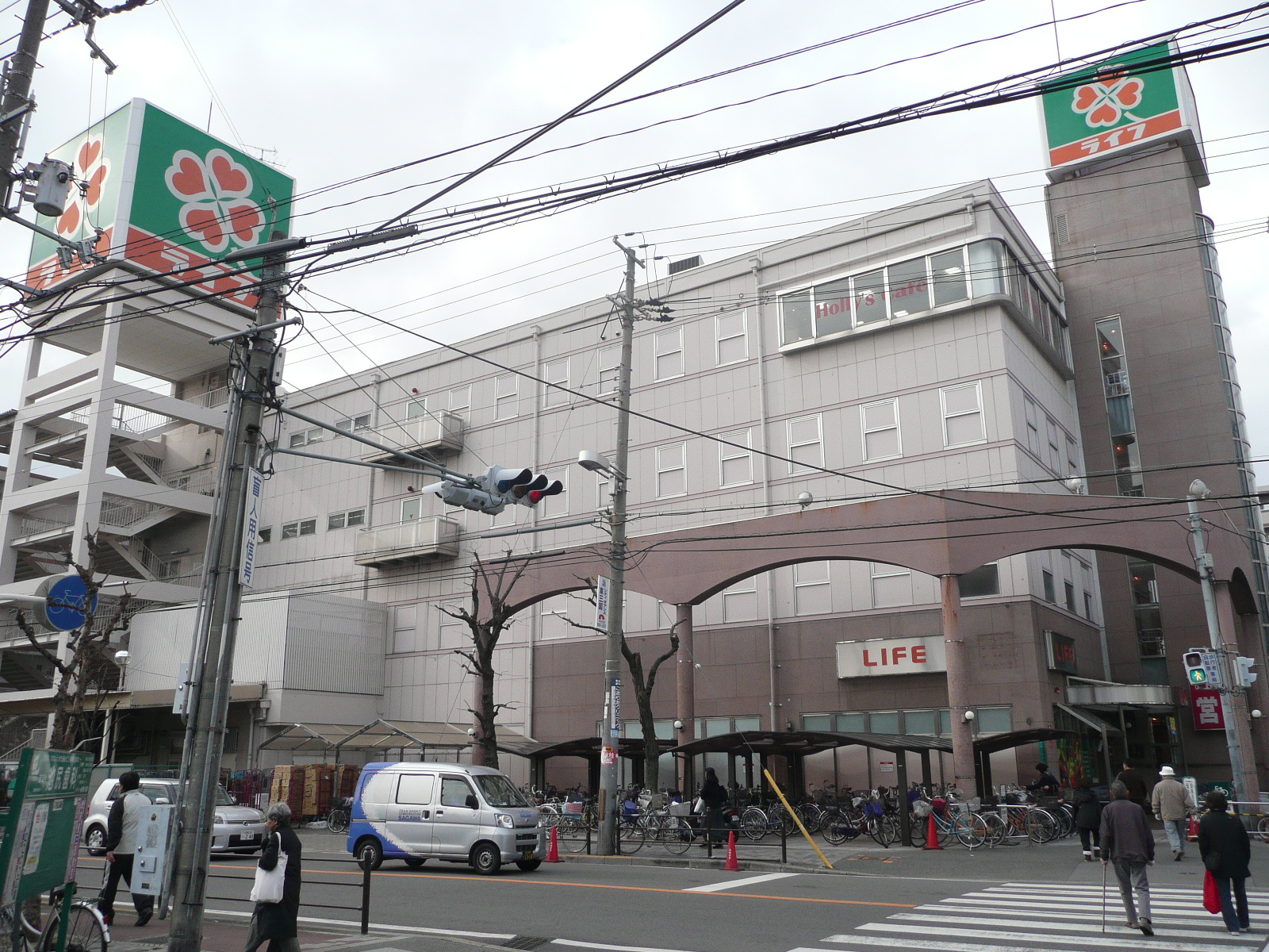 地下鉄御堂筋線 東三国駅 徒歩10分 8階建 築27年の周辺写真