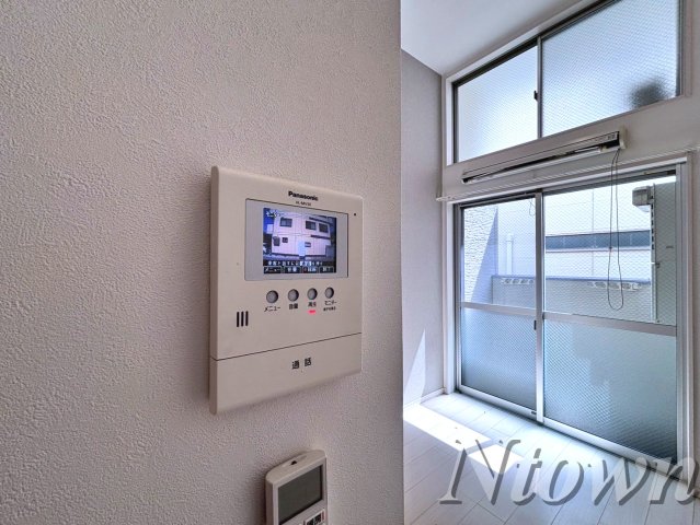 セキュリティ　モニター付きインターホンです