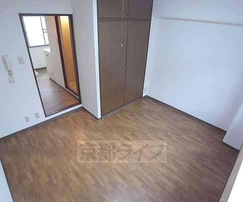 阪急京都線 東向日駅 徒歩5分 3階建 築46年の居間写真