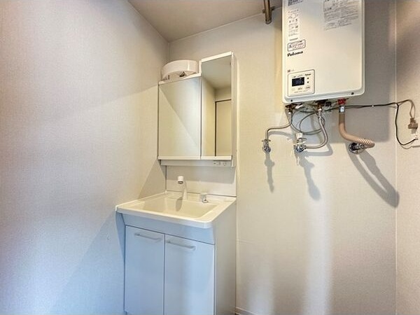洗面設備　建築中