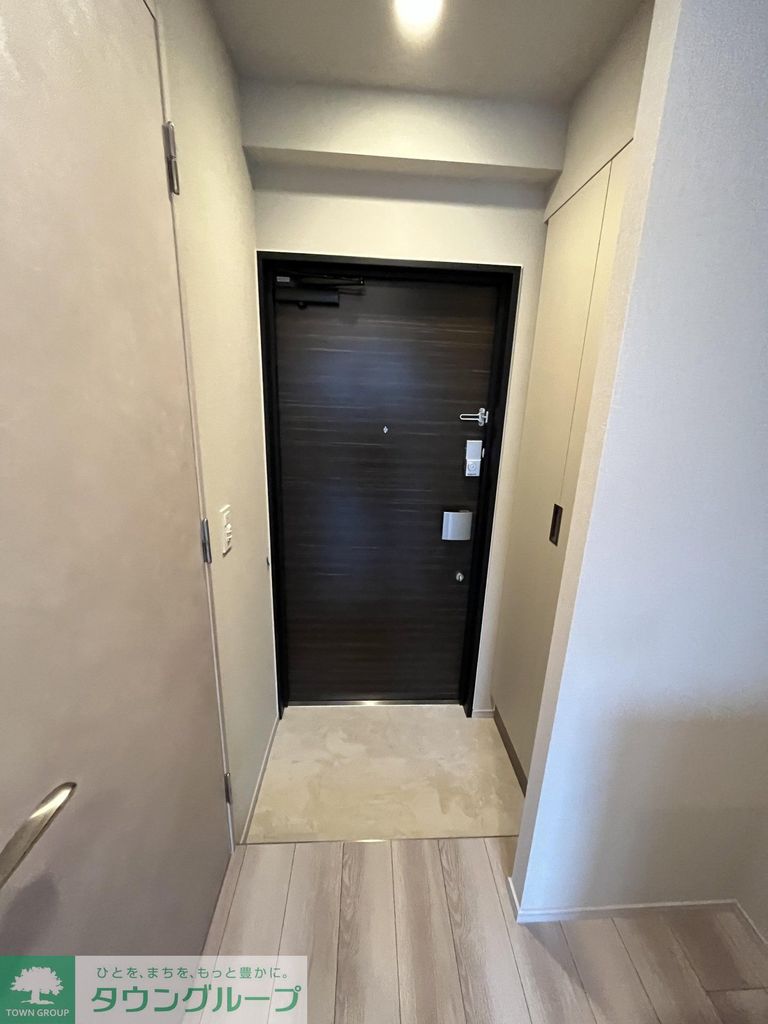 玄関　キッチン