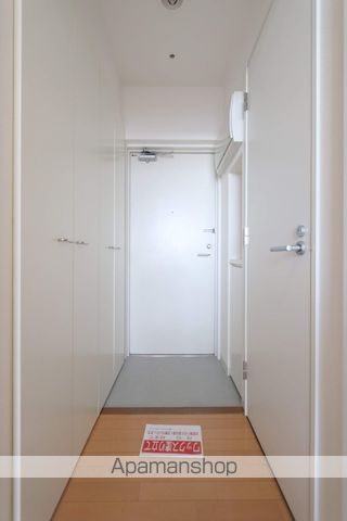 ＪＲ総武線快速 市川駅 徒歩2分 12階建 築23年の玄関写真