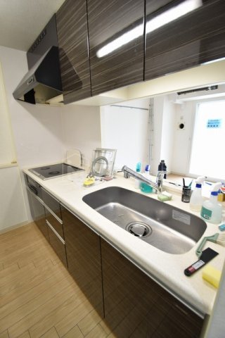 キッチン　同マンション他号室参考写真です