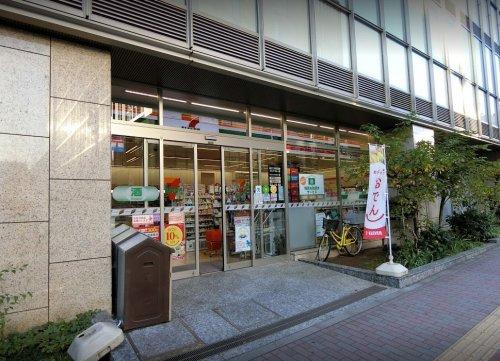 コンビニ　セブンイレブン築地日刊スポーツ本社店（コンビニ）まで111m